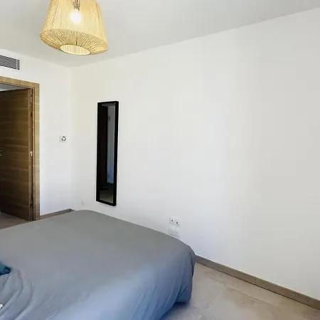 アパート Moderne A Calvi, 2 Chambres, Parking Prive, Proche Et Commerces - Fr-1-63-337
