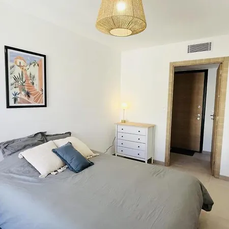 Moderne A Calvi, 2 Chambres, Parking Prive, Proche Et Commerces - Fr-1-63-337 Καλβί